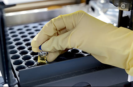 液相層析串連是質譜儀